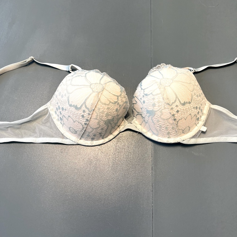 Victoria’s Secret Push-Up Bra, barley worn, light blue and white.